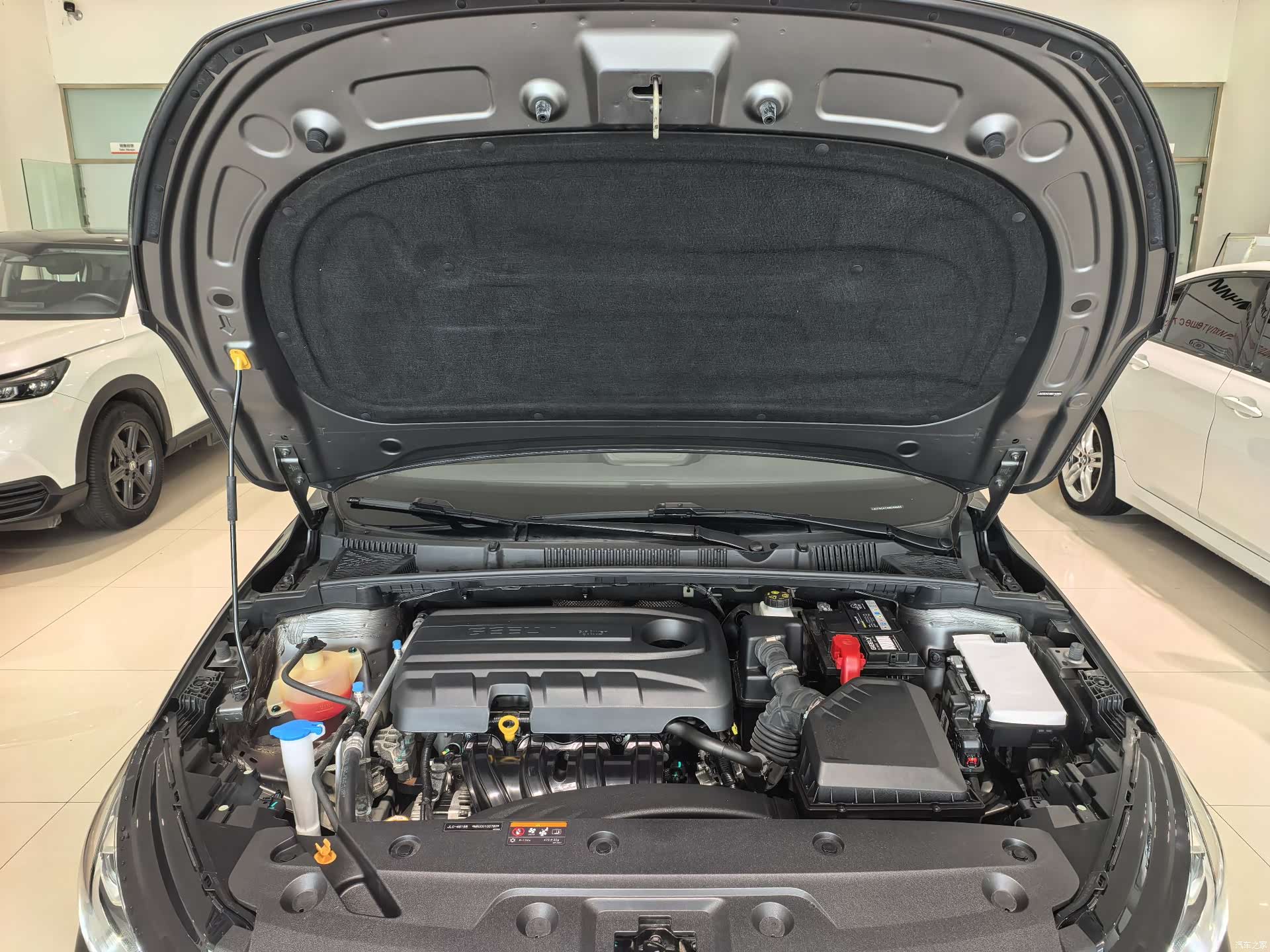 Geely Emgrand, 2022 17
