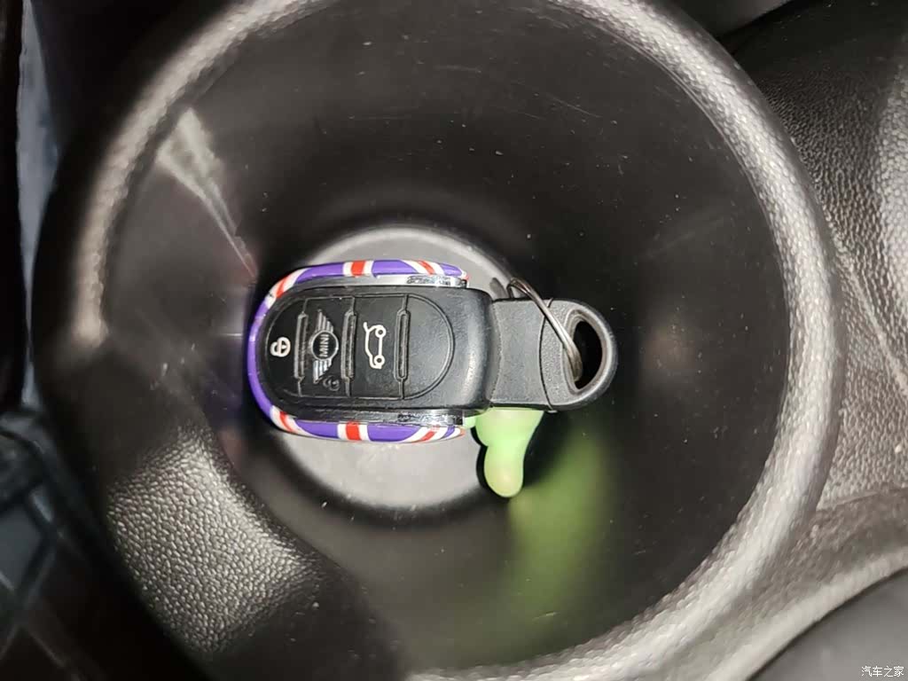 Mini ONE, 2019 9