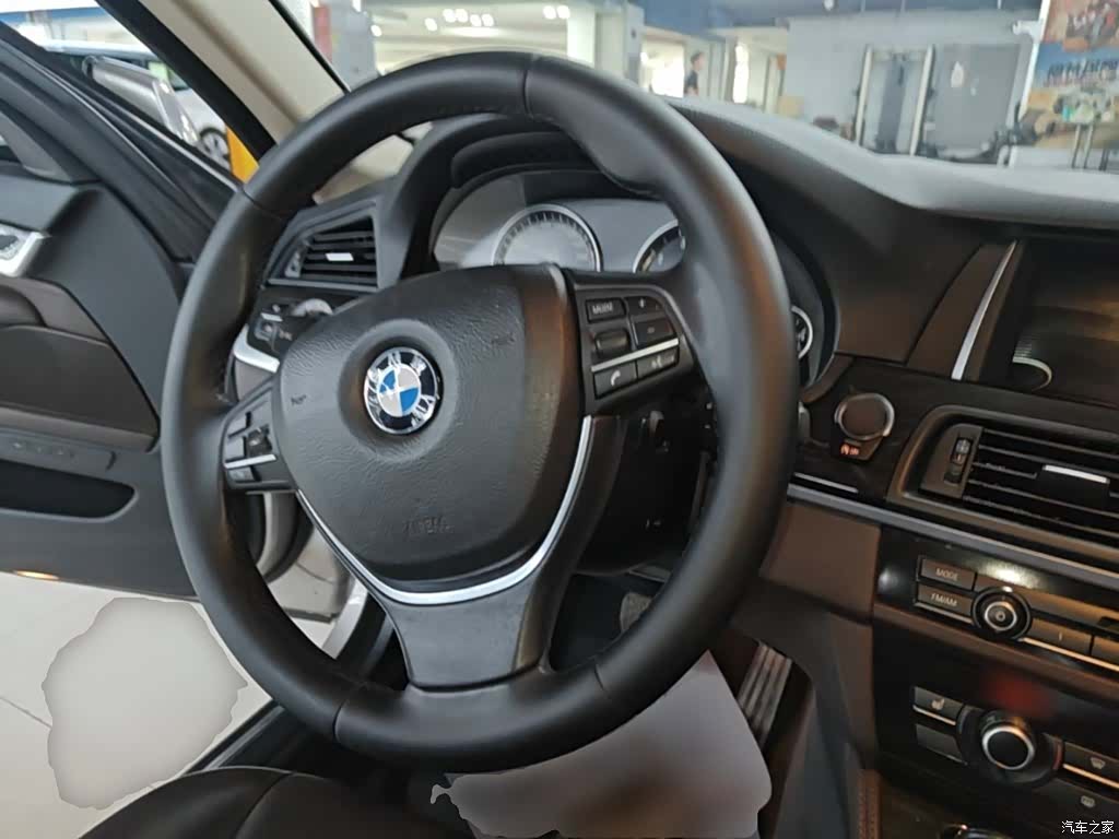 BMW 5 Series, 2015 11