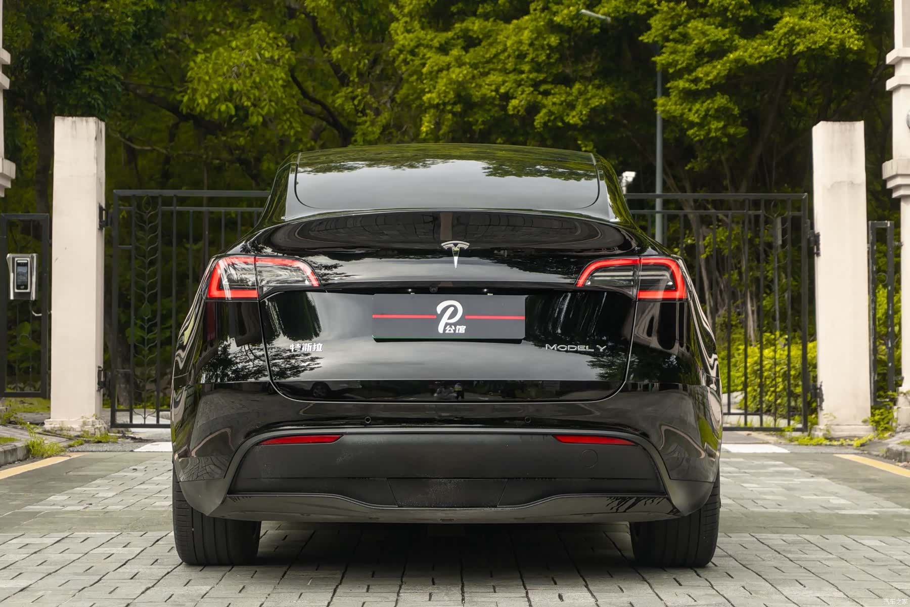 Tesla Model Y, 2022 все фото