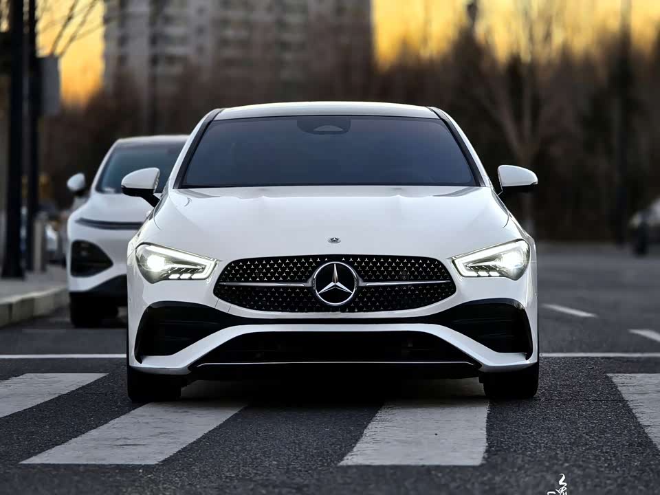 Mercedes-Benz CLA