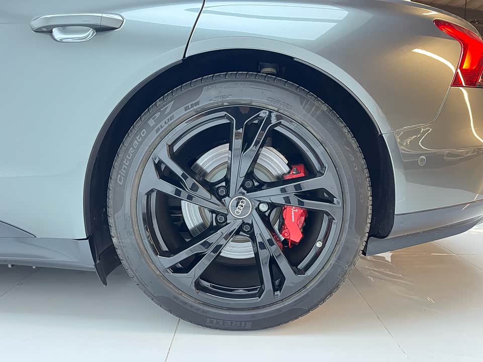 Audi RS GT
