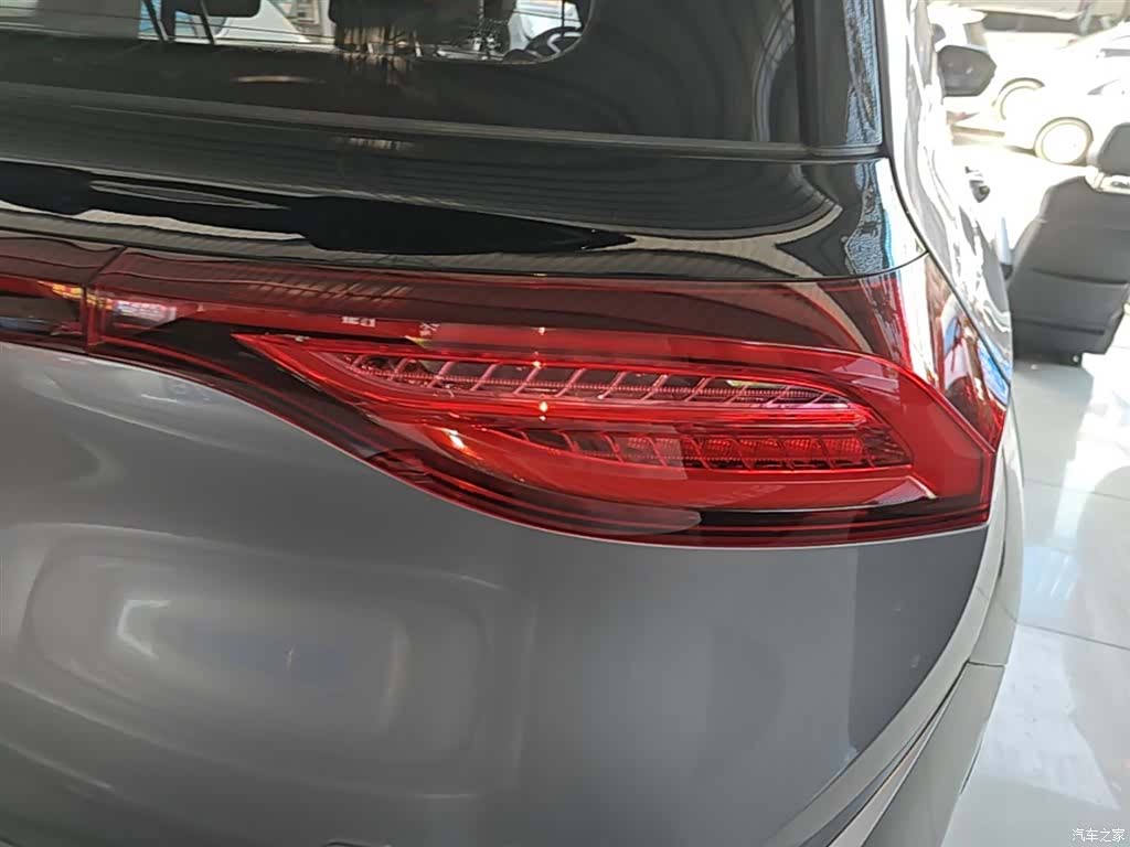 Wuling RS-5, 2019 8