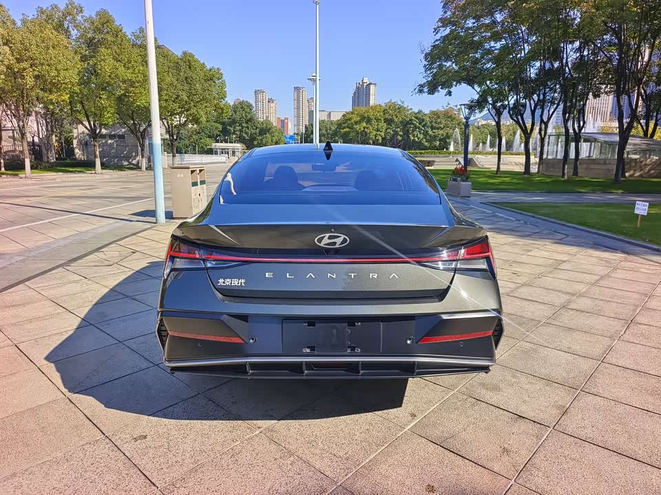 Hyundai Elantra