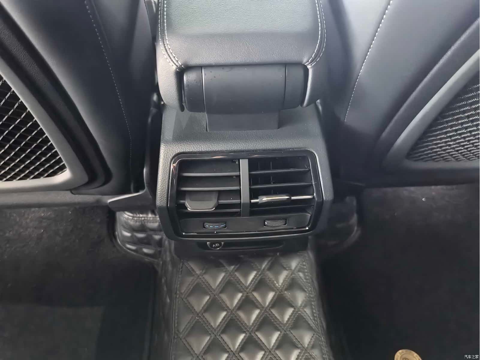 Audi Q3, 2024 10