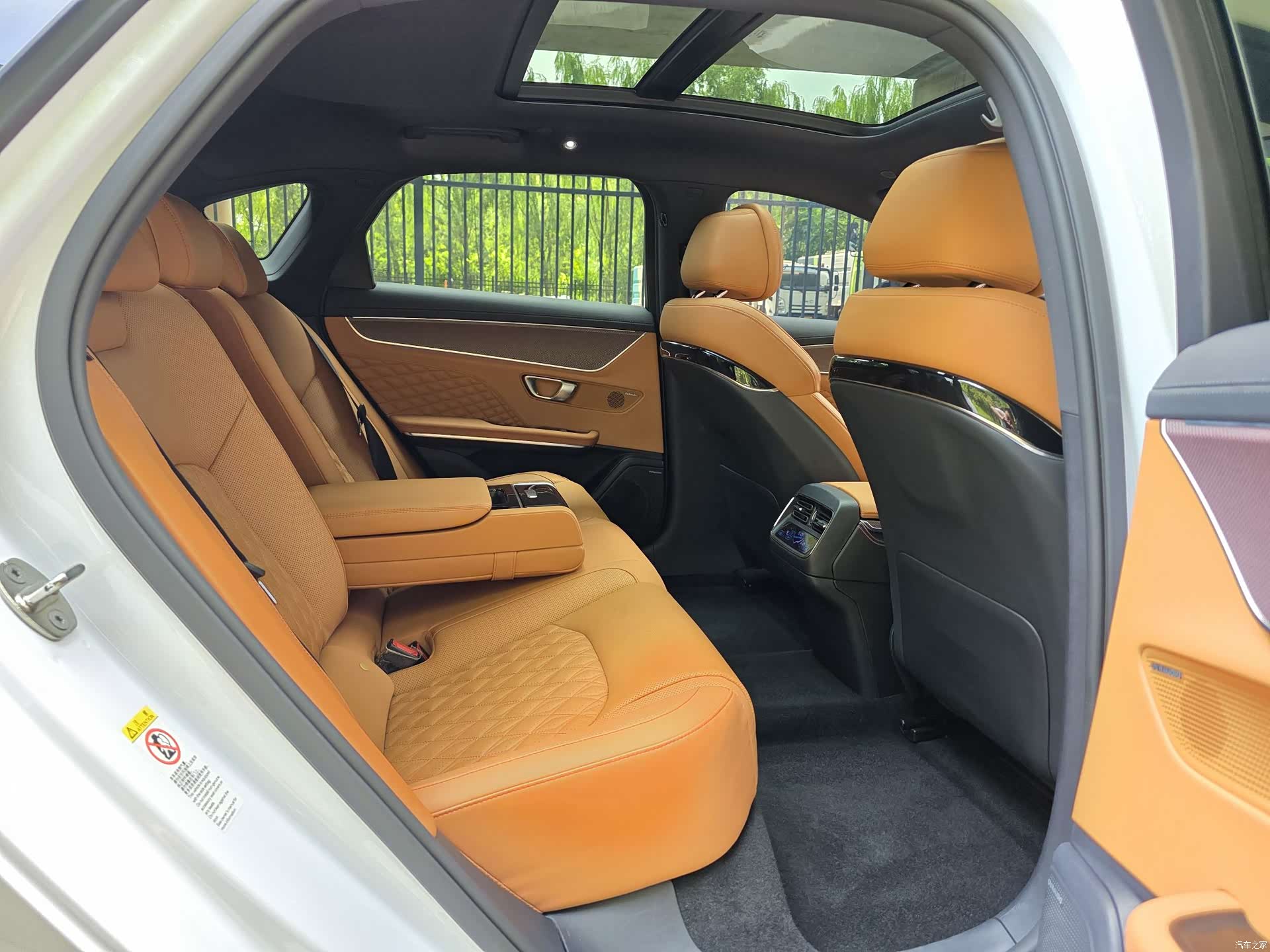 BYD Han, 2022 17