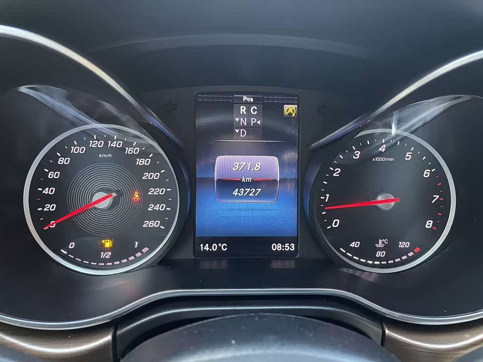 Mercedes-Benz V-class