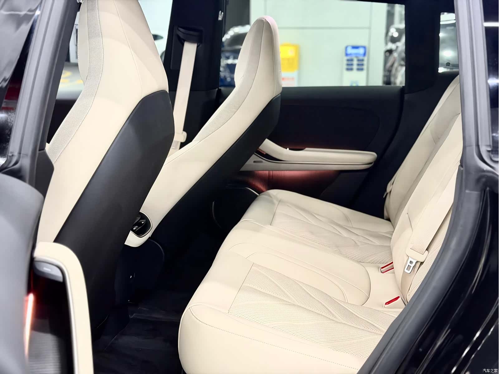 NIO ET5, 2025 10