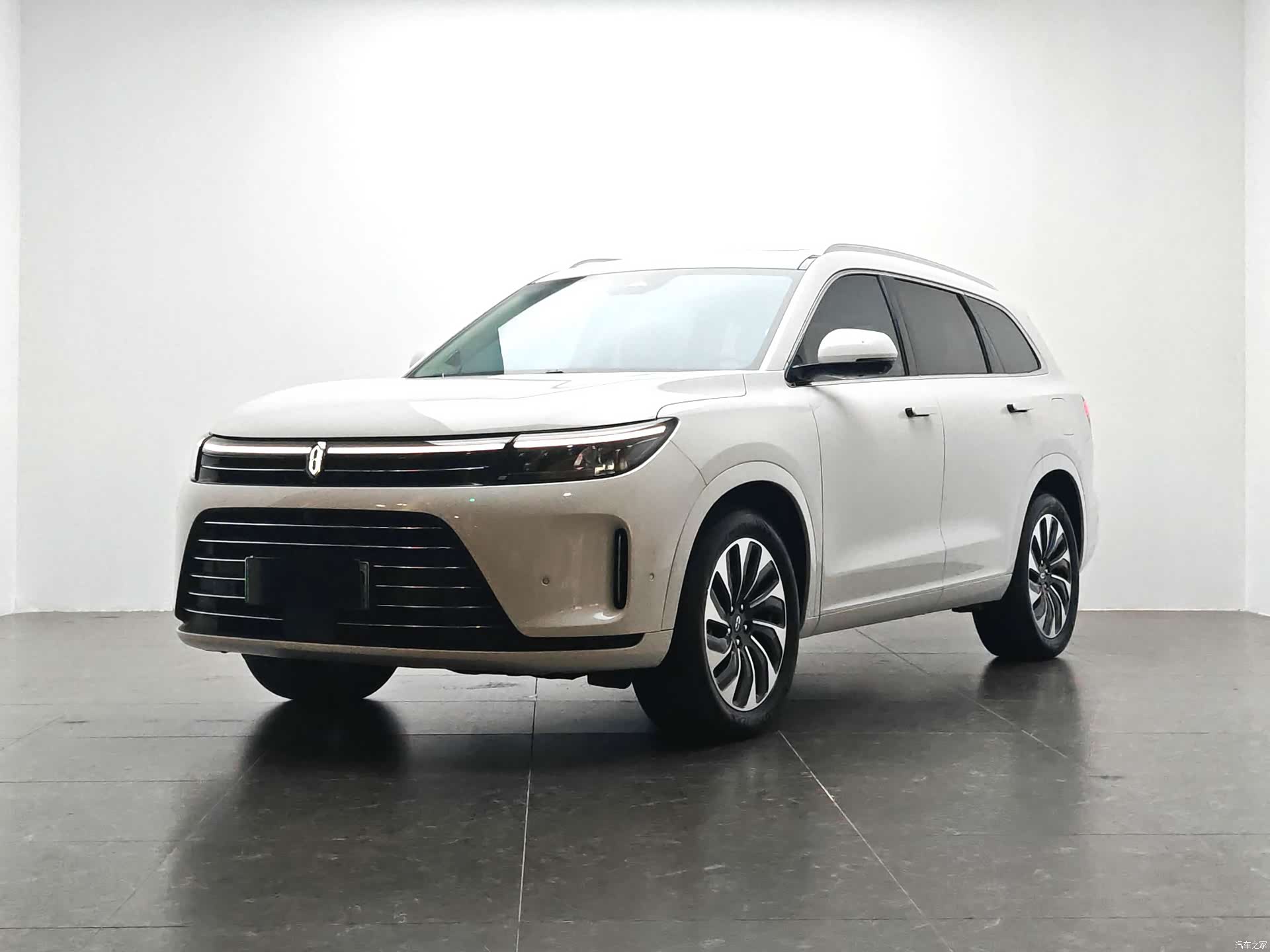 AITO M7, 2023 1