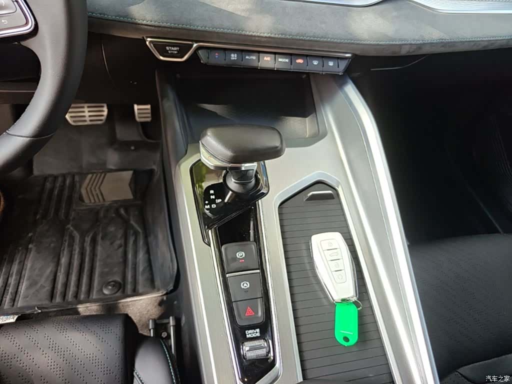 Geely Preface, 2024 14