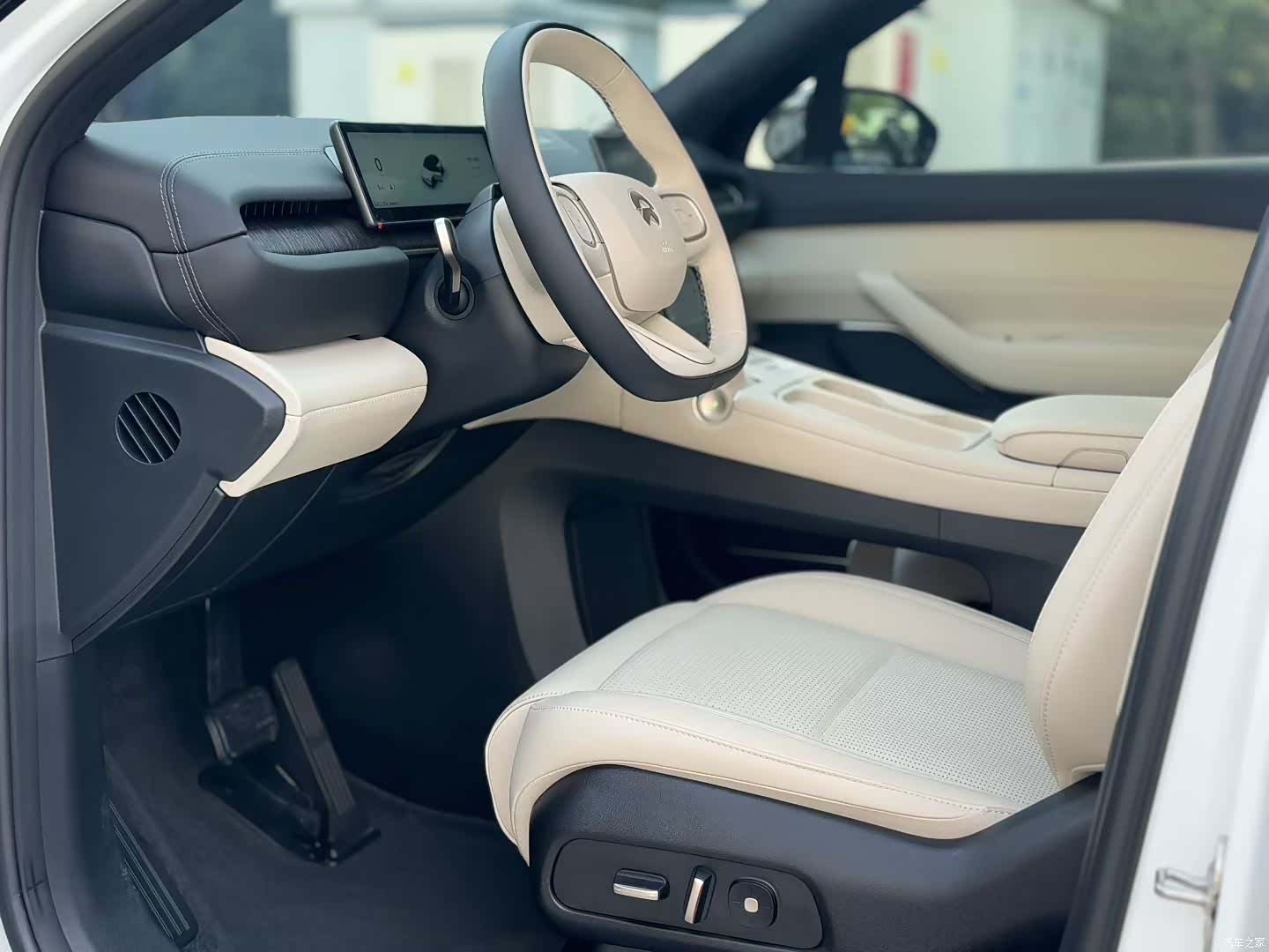 NIO ES6, 2025 4