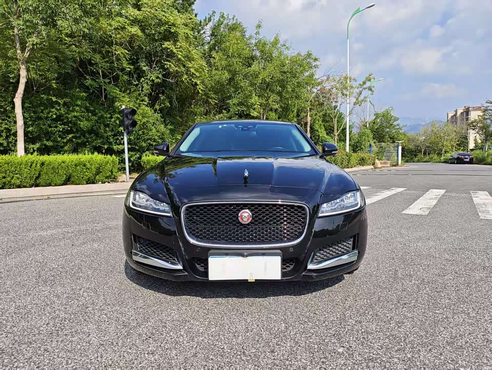 Jaguar XFL