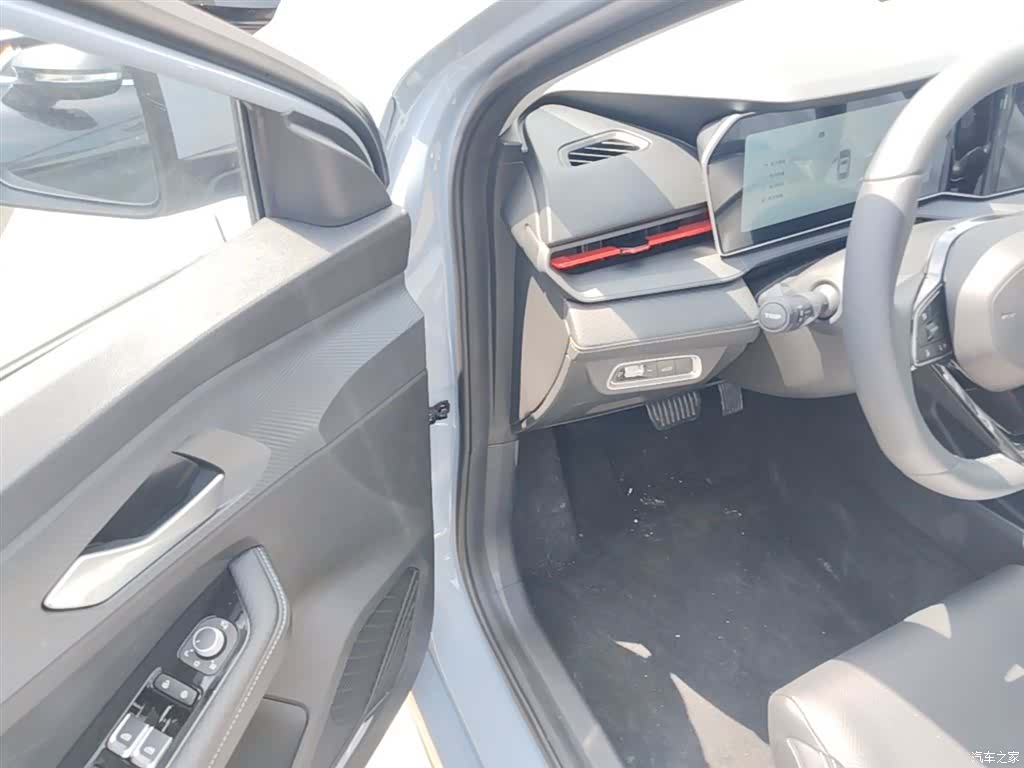 Geely Binray, 2026 16