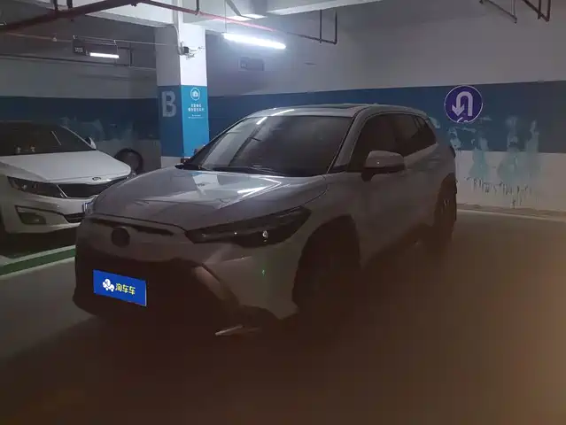 Toyota Frontlander 2024 — купить из Китая под заказ