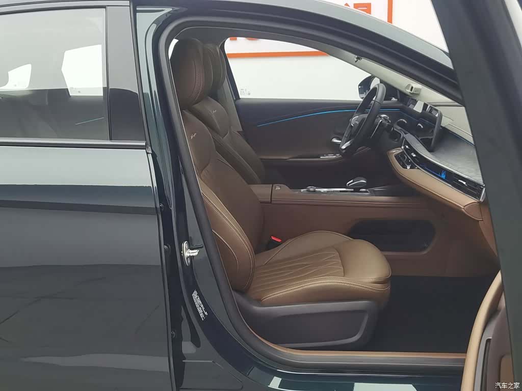 Chery Arrizo 8, 2025 23