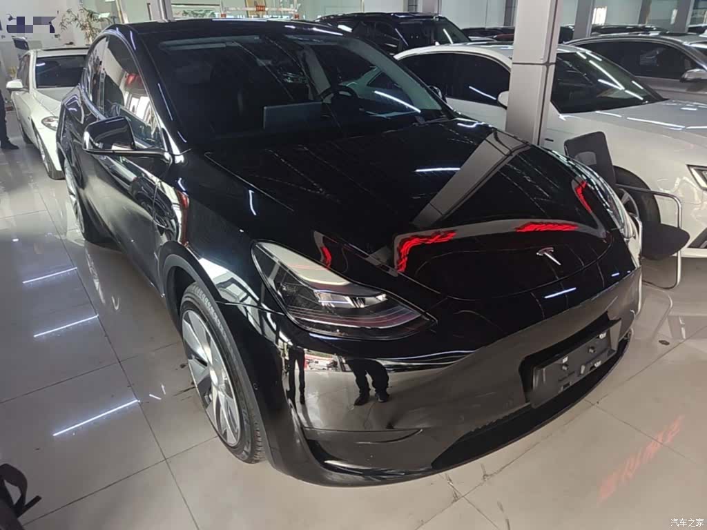 Tesla Model Y, 2022 4