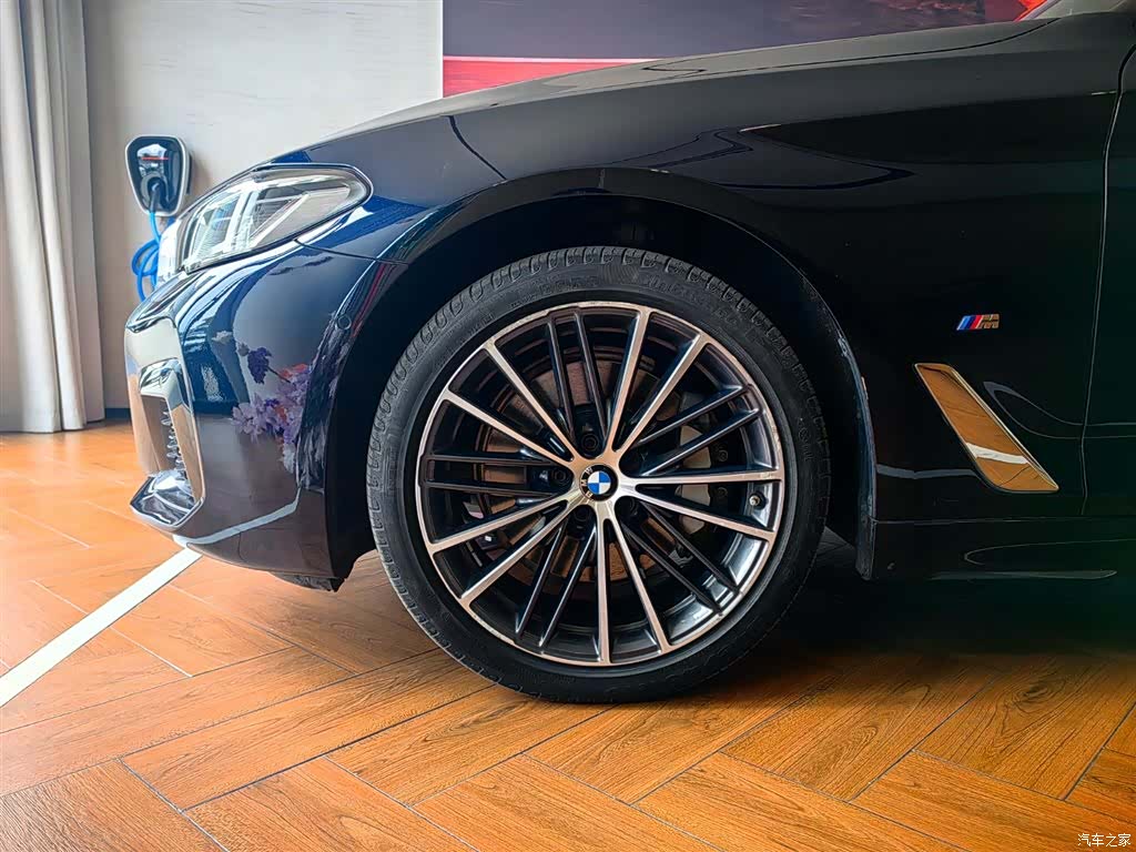 BMW 5 Series, 2021 13