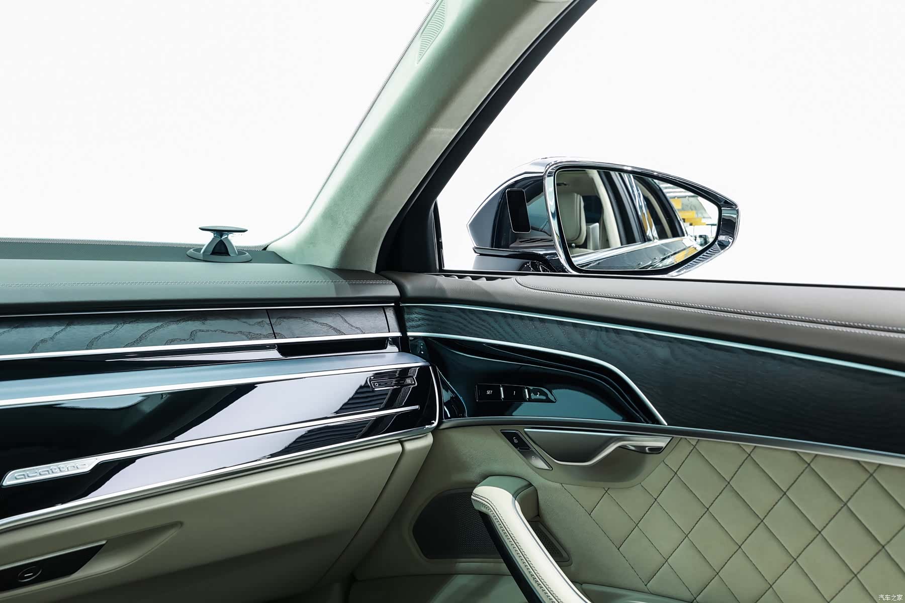 Audi A8L, 2023 22
