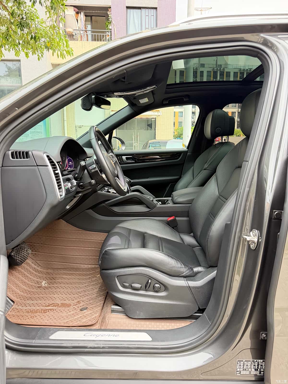Porsche Cayenne, 2023 11