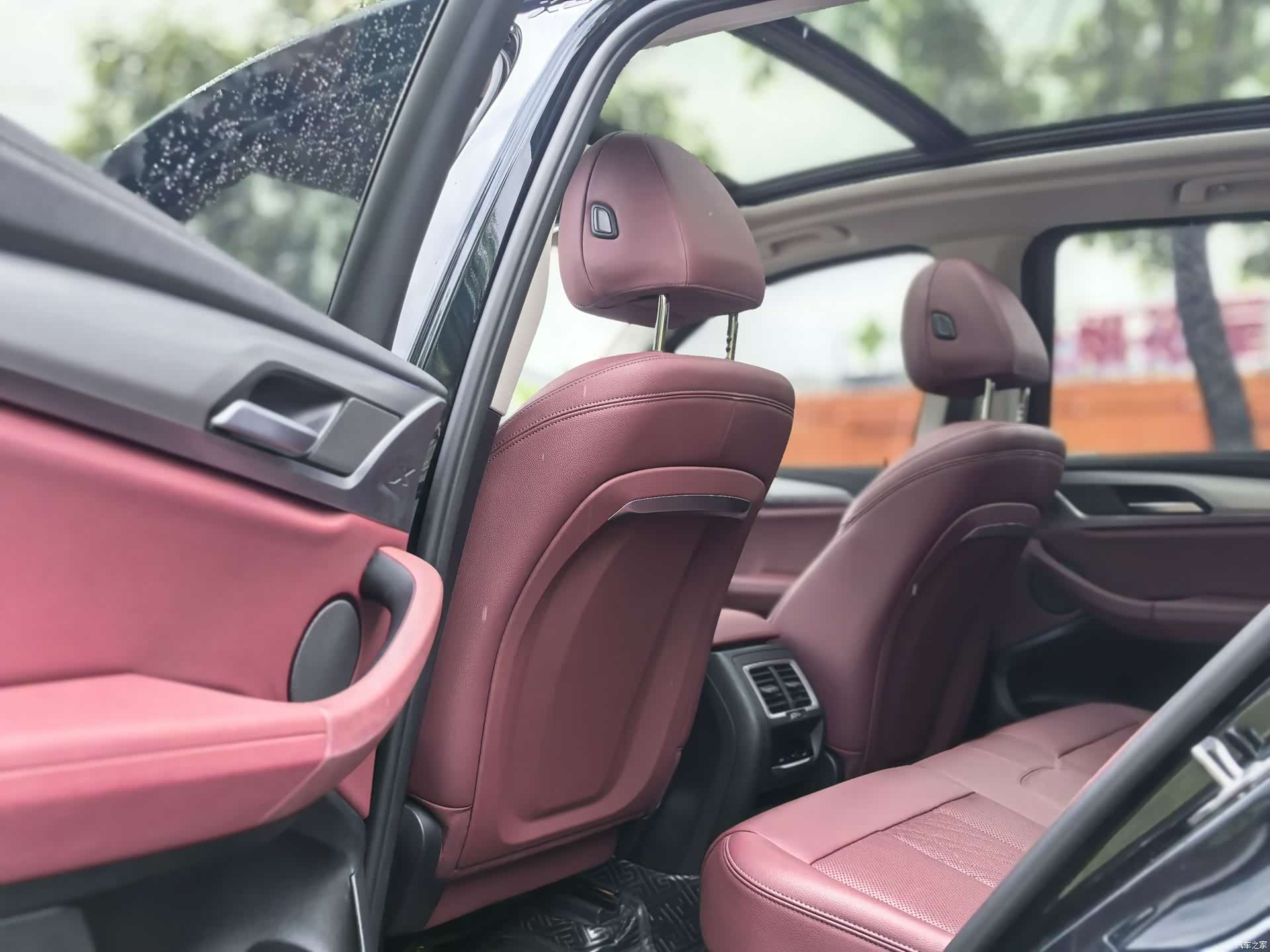 BMW iX3, 2024 10