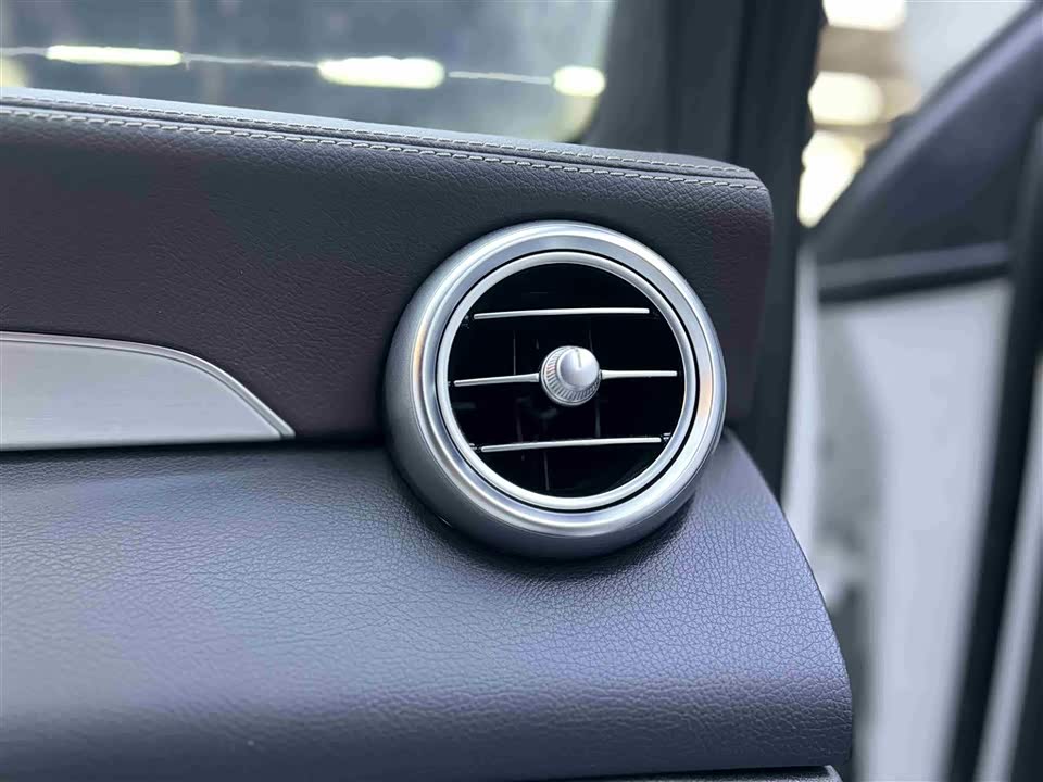 Mercedes-Benz GLC Mercedes-Benz GLC