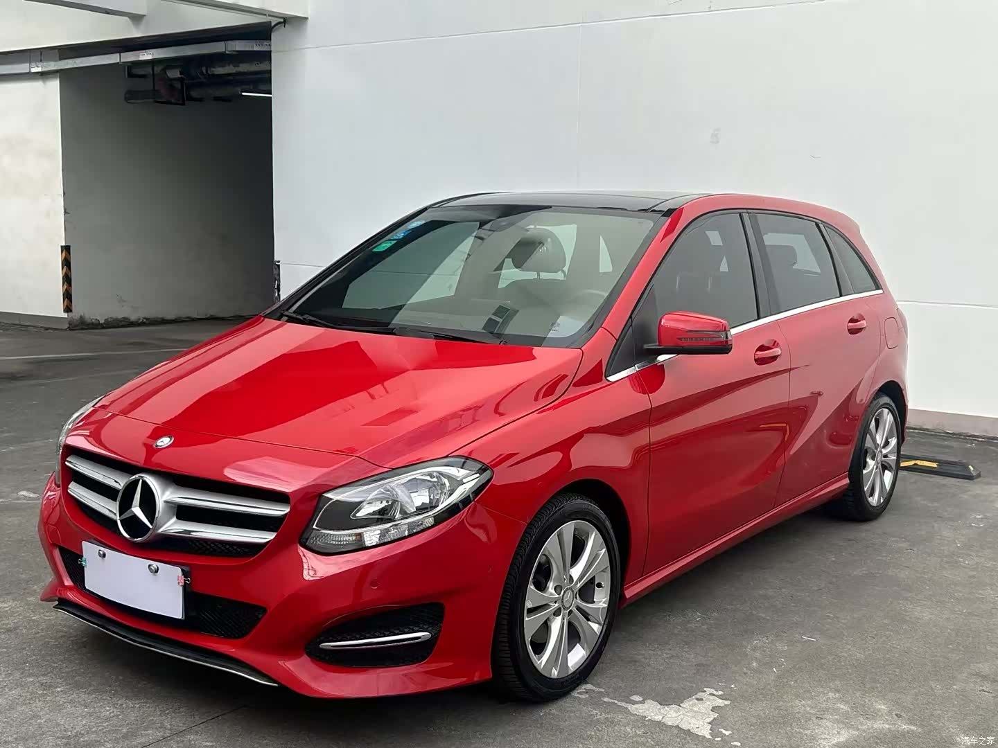 Mercedes-Benz B-Class, 2017 1