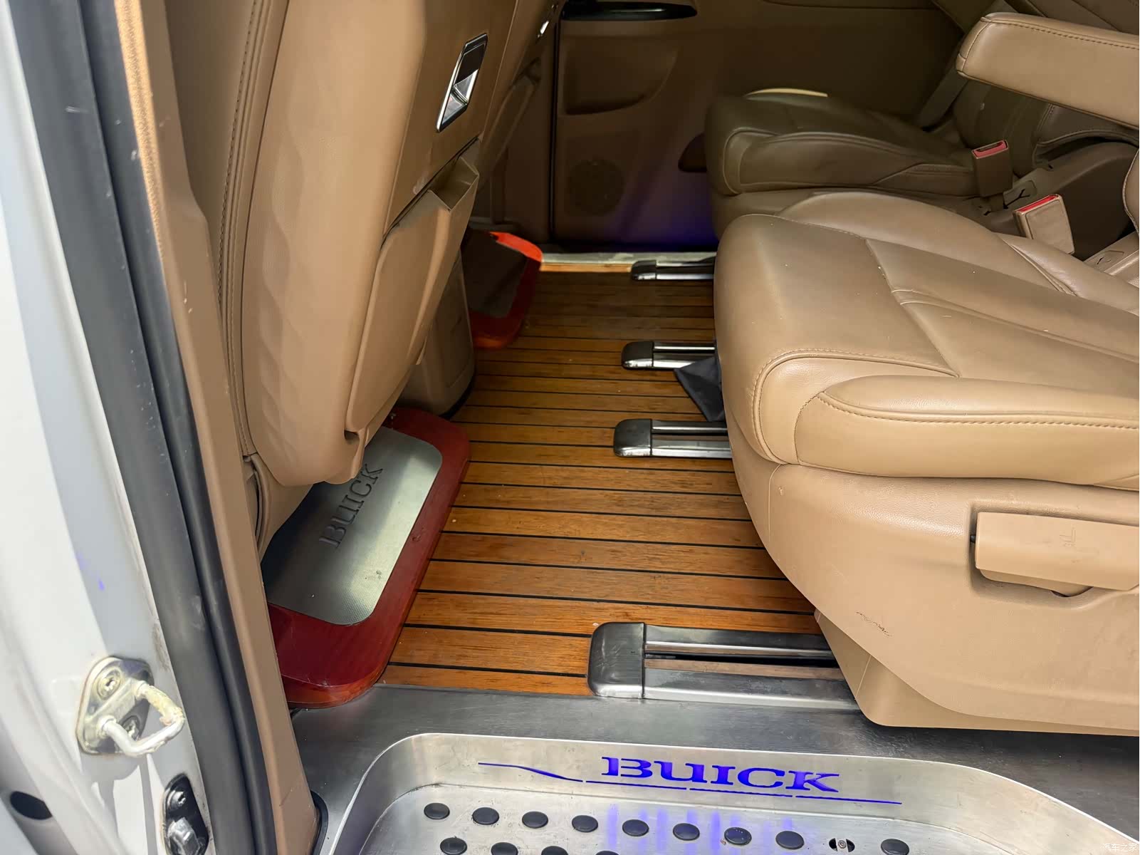 Buick GL8, 2018 10