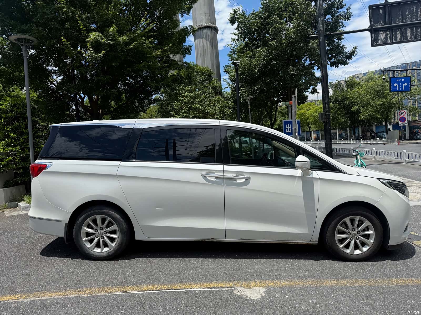 Buick GL8, 2018 18