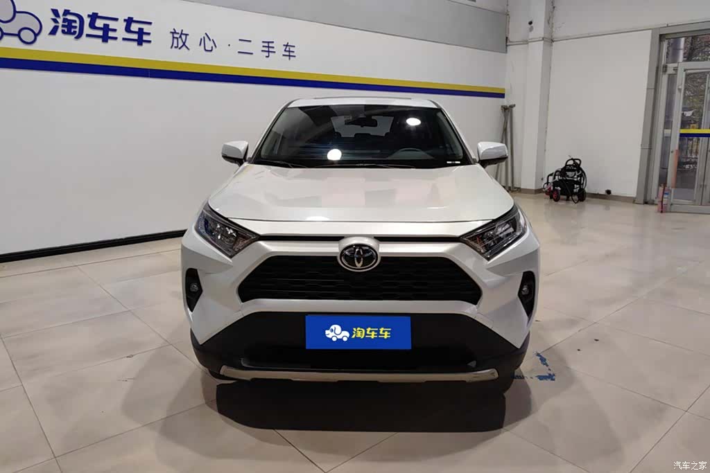Toyota RAV4, 2023 2
