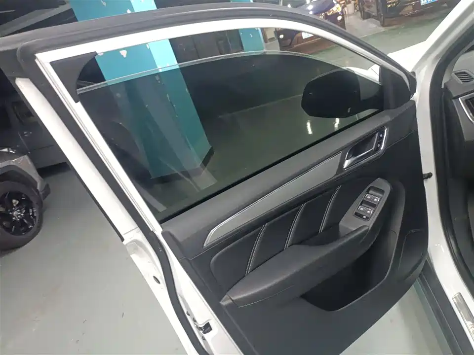 Roewe RX5 Roewe RX5