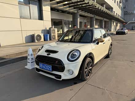 ���ݶ���MINI MINI 2019�� 2.0T COOPER S ������ ���Ű�