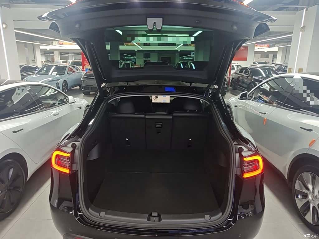 Tesla Model Y, 2022 19