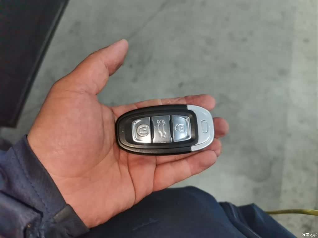 Hongqi H7, 2016 9