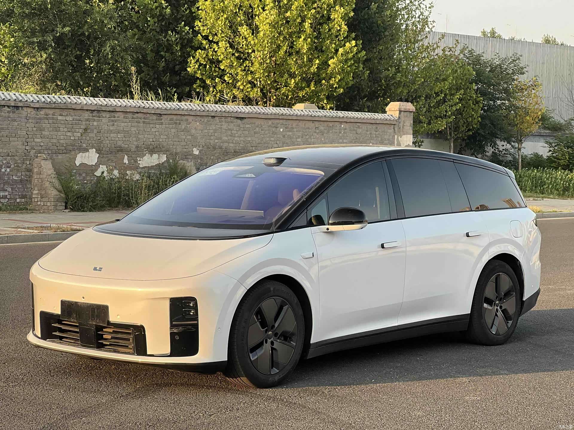 Li Auto i8, 2025 1