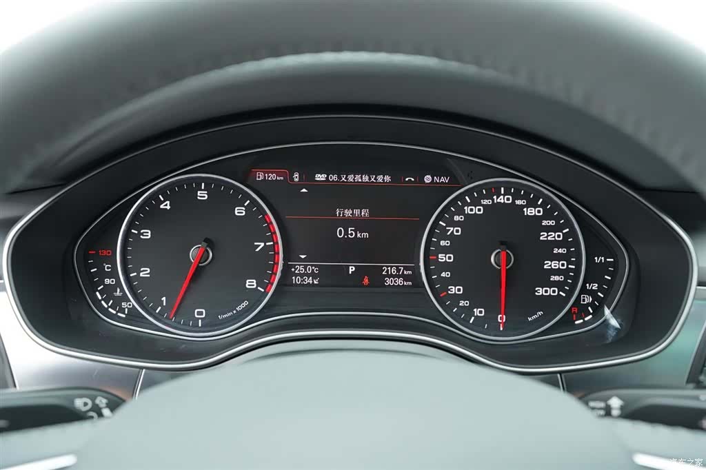 Audi A6L, 2014 33