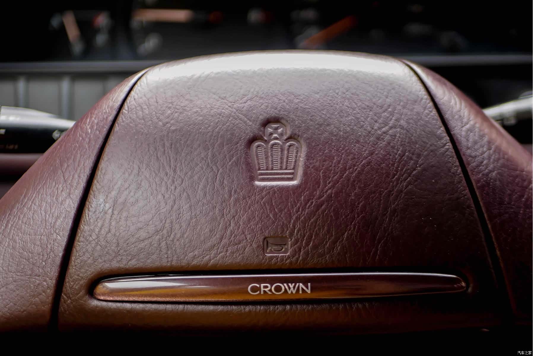 HuangGuan Crown, 1993 41
