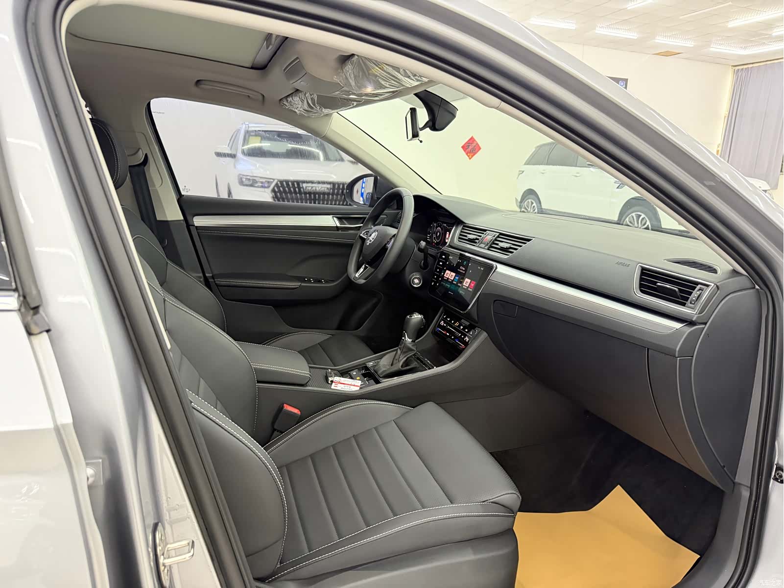 Skoda Superb, 2024 7