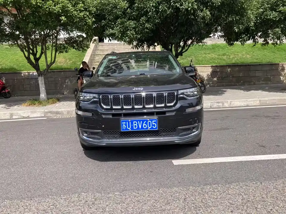 Jeep Grand Commander