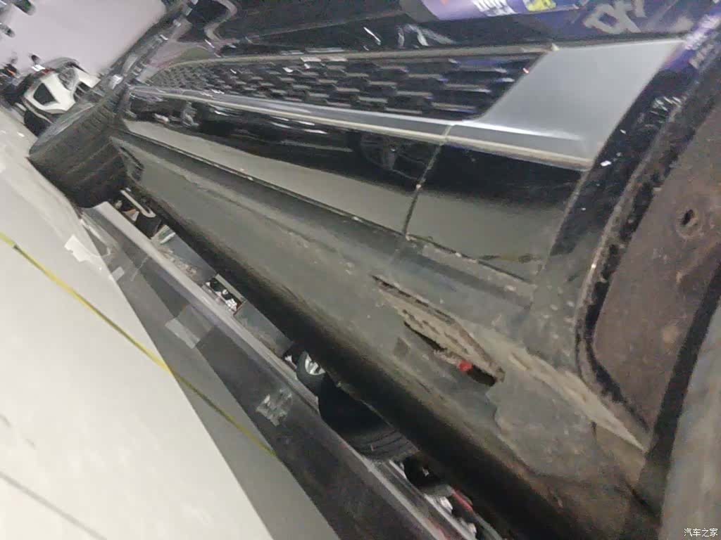Hongqi E-HS9, 2026 21