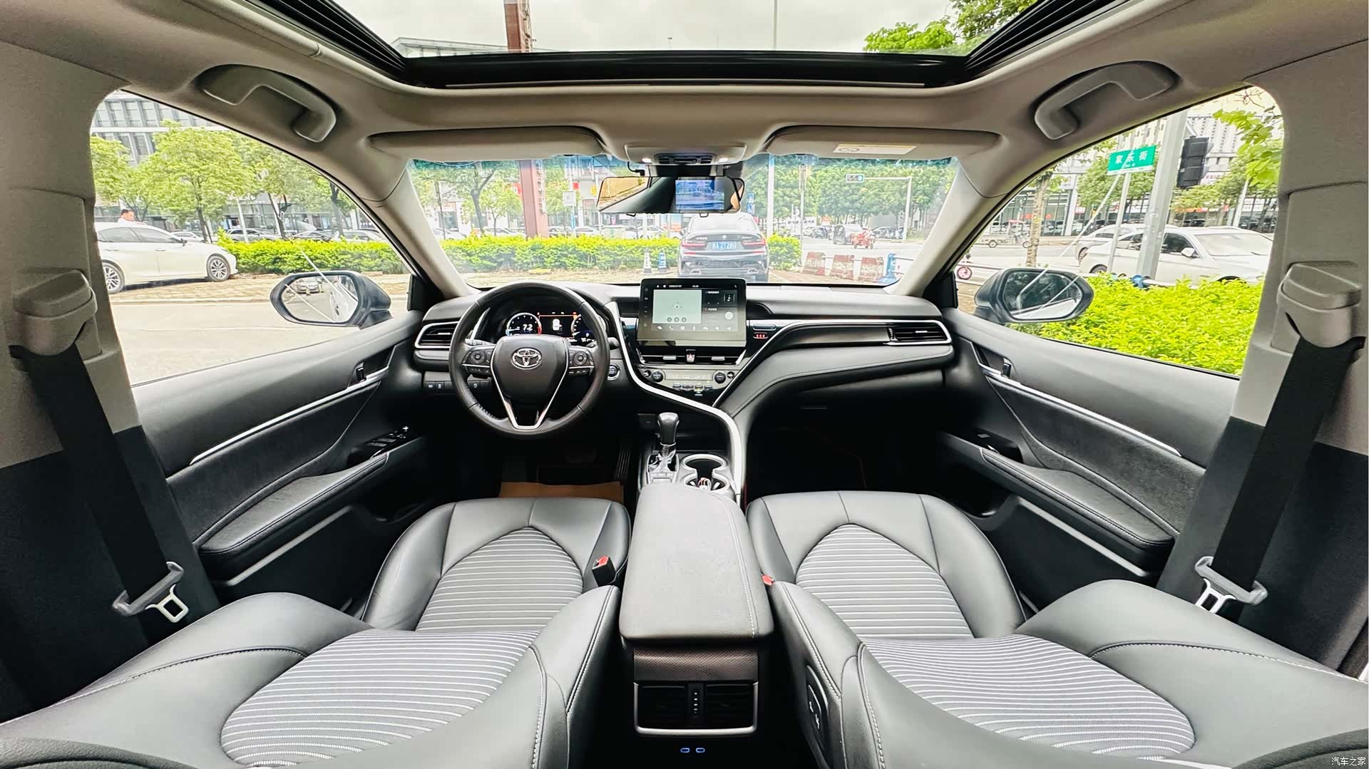 Toyota Camry, 2024 21
