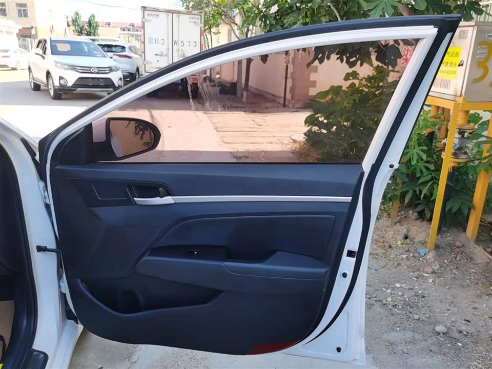 Hyundai Lead Hyundai Lead