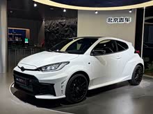 GR YARIS 2025�� GR ������