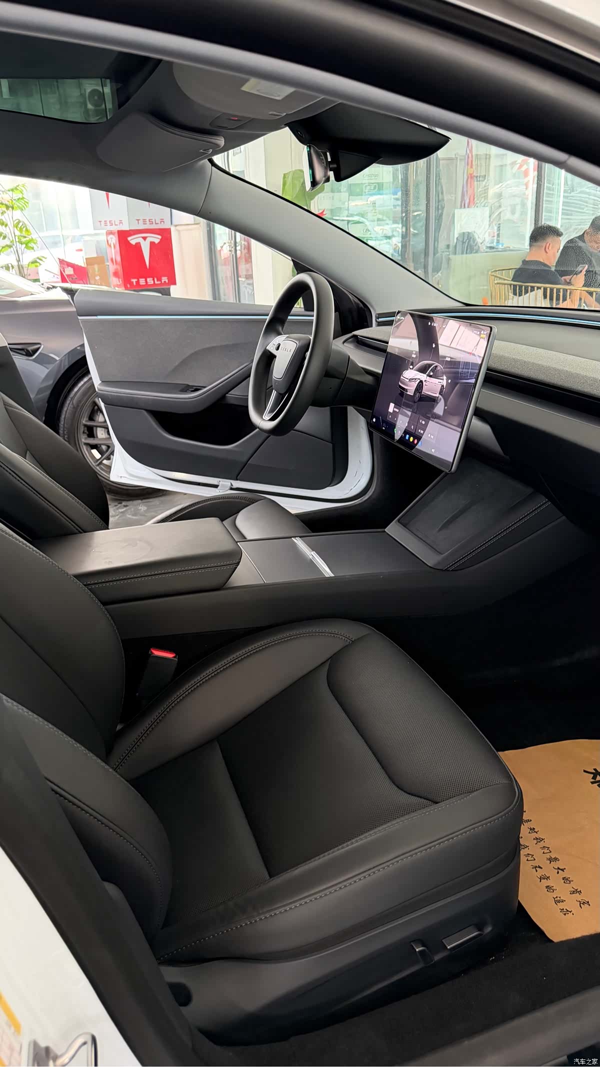Tesla Model 3, 2025 все фото