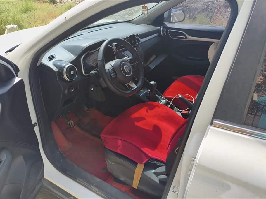 MG ZS