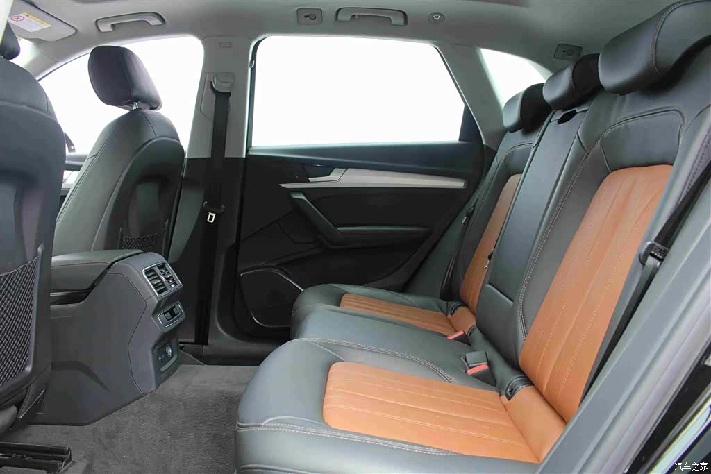 Audi Q5L, 2020 10