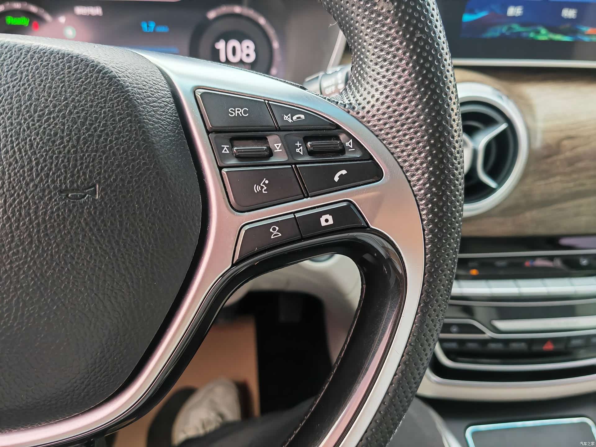 BAIC EU5, 2018 6