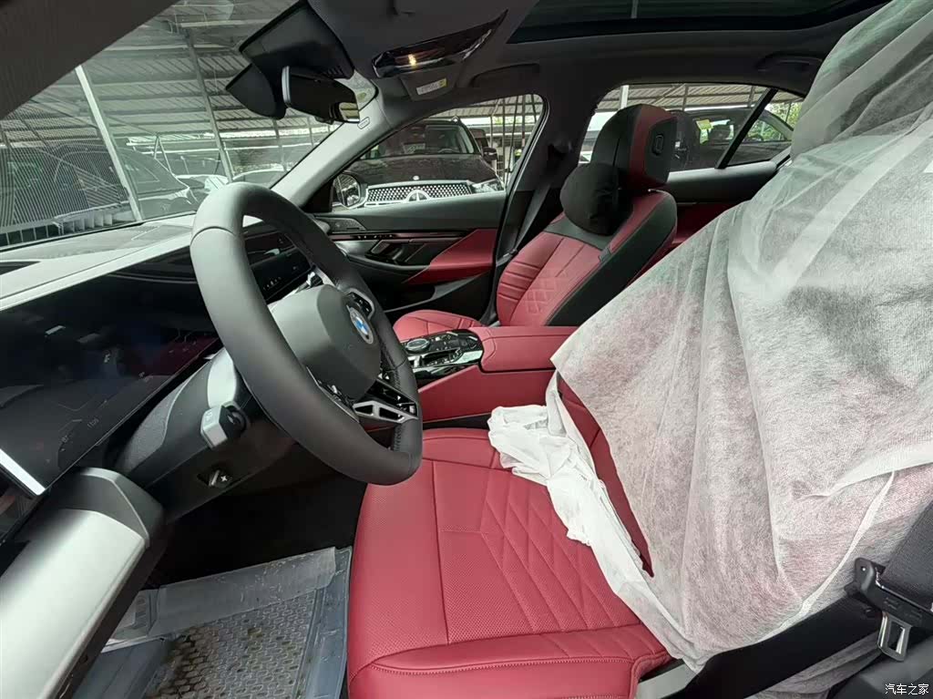 BMW 5 Series, 2026 4