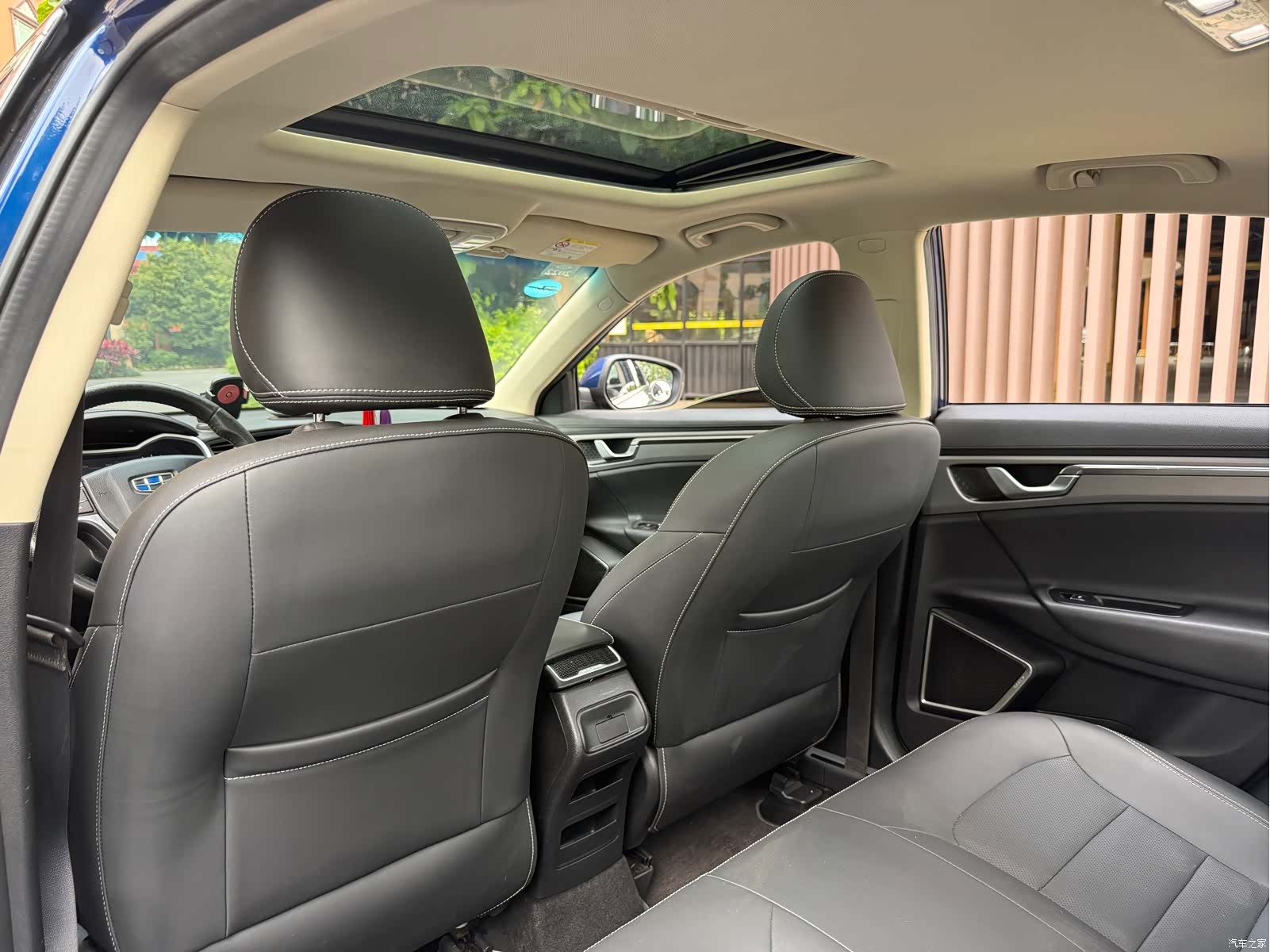Geely Emgrand, 2018 8