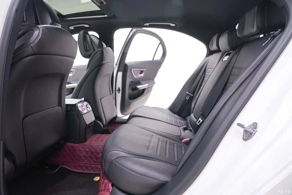Mercedes-Benz C-Class, 2022 22