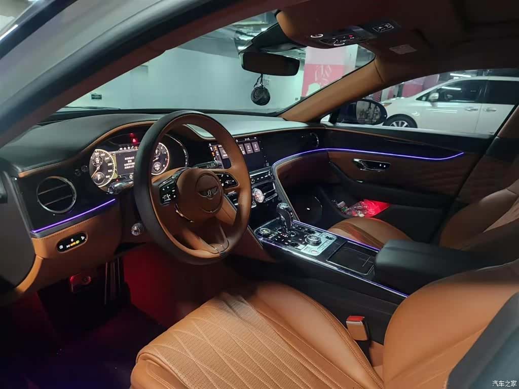 Bentley Flying Spur, 2022 3